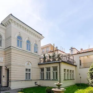 Unique Location With Hot-tub, Terrace And Garden Prague
