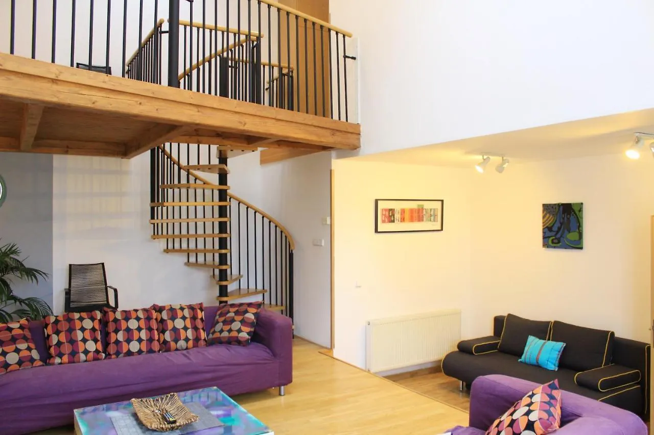 Beautiful Apartments In The City Center Praga 0*,