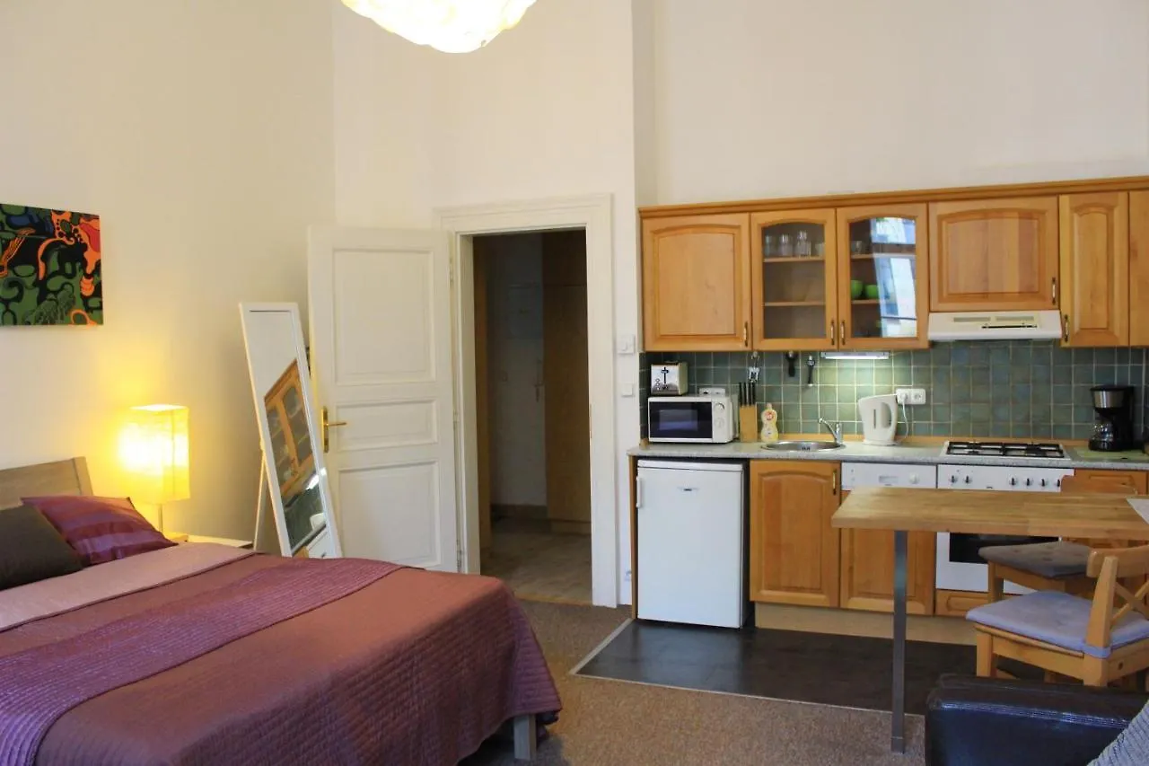 Beautiful Apartments In The City Center Praga