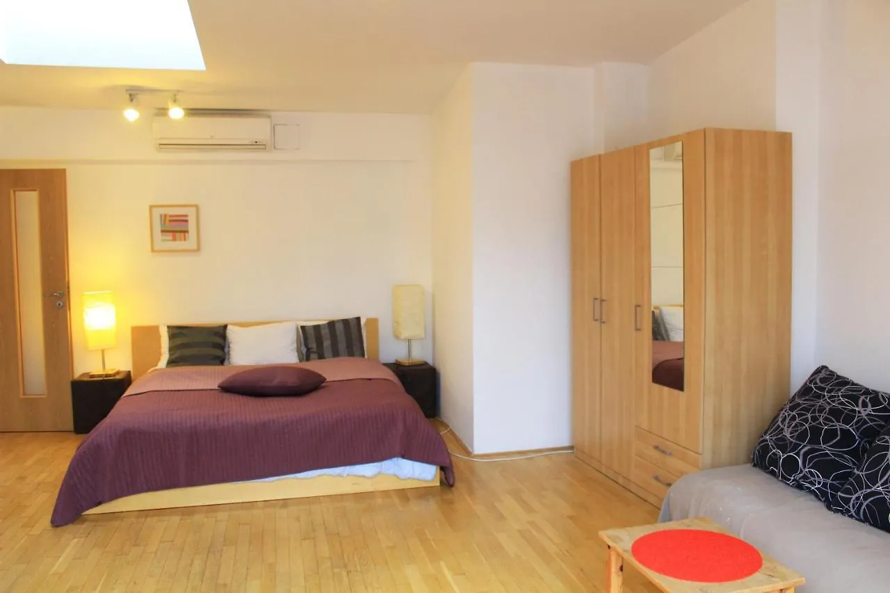 Beautiful Apartments In The City Center Praga