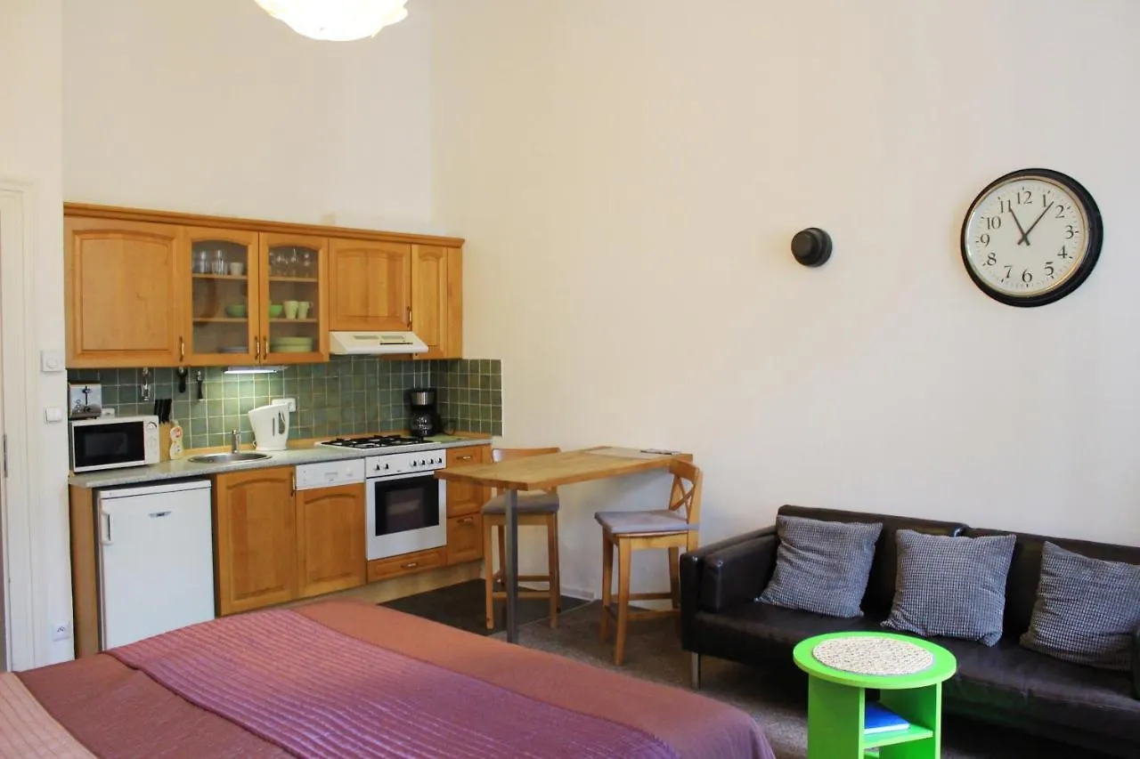 Beautiful Apartments In The City Center Praga