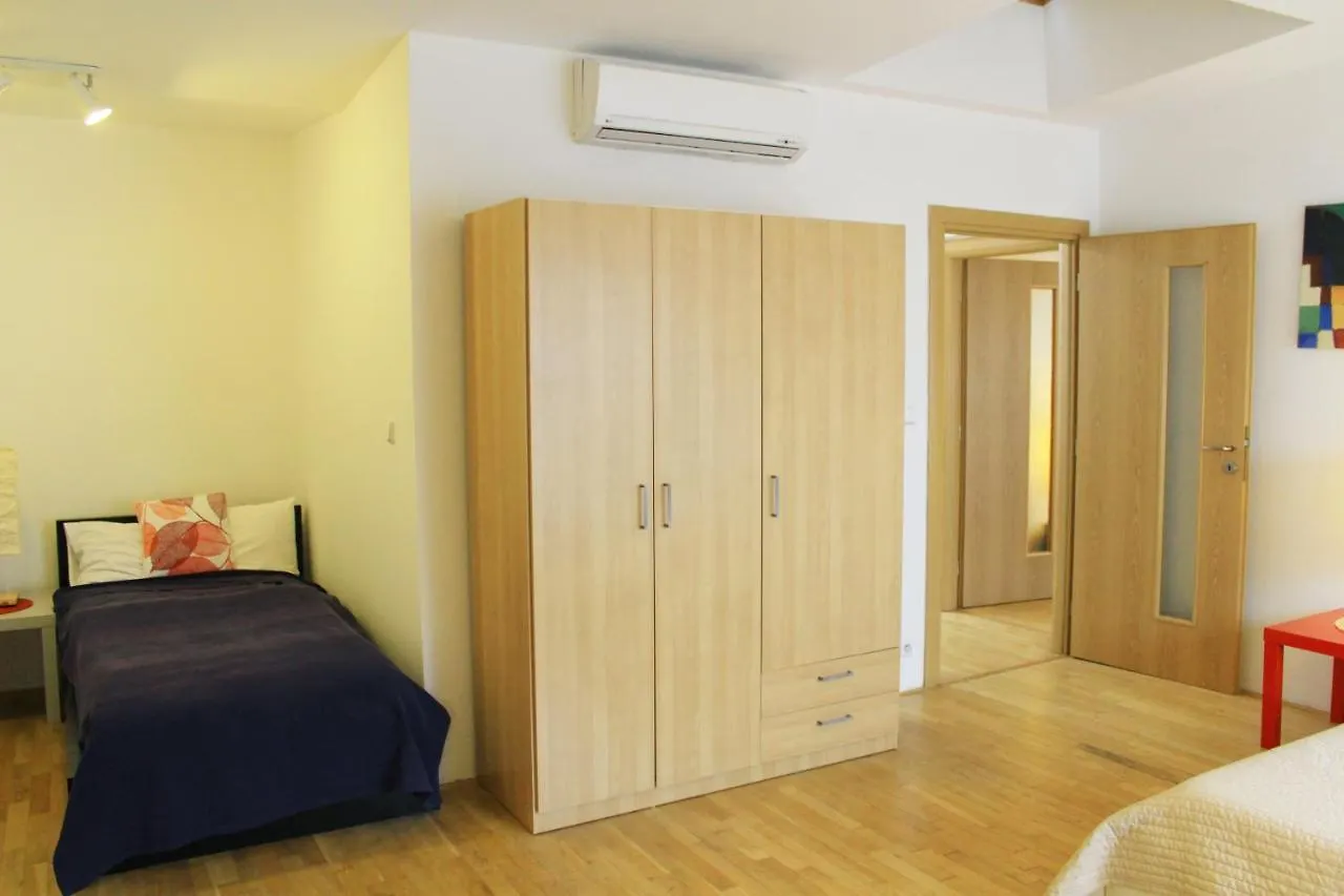 Beautiful Apartments In The City Center Praga